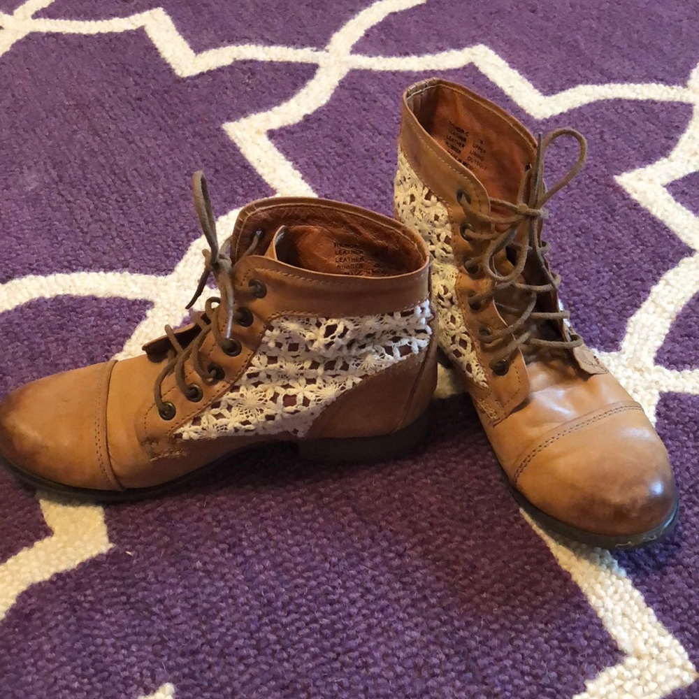 Steve Madden size 7 leather booties